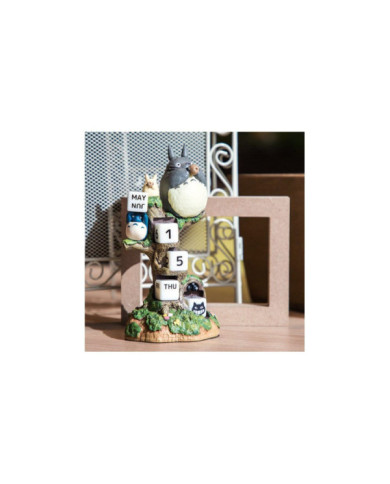 Mon Voisin Totoro Statuette Three  wheeler Diorama / Calendar 11 Cm