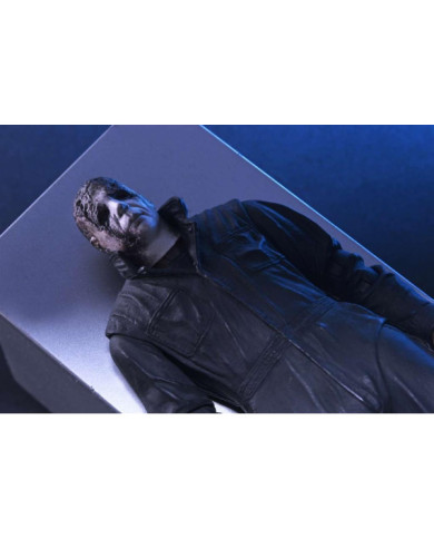 HALLOWEEN RESURRECTION - Michael Myers - Ultimate Figurine 17cm