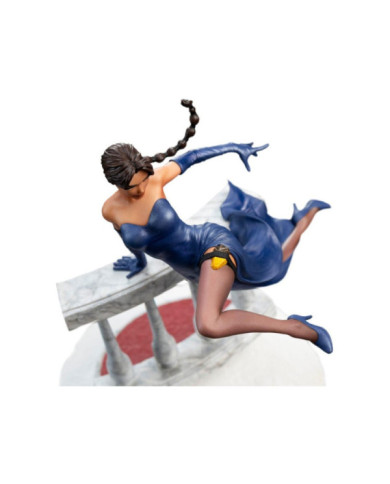 TOMB RAIDER - Lara Croft "A deal at the Opera" - Statuette 17cm