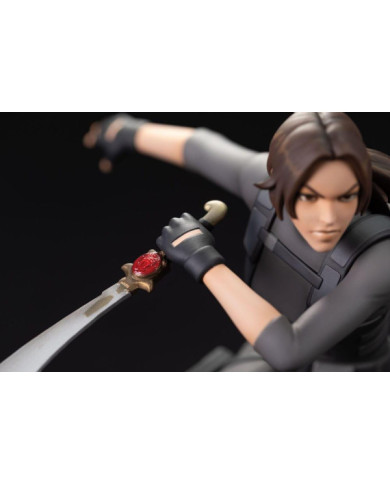 TOMB RAIDER - The legend of Lara Croft - Statuette 19cm