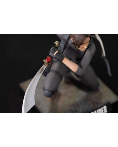 TOMB RAIDER - The legend of Lara Croft - Statuette 19cm