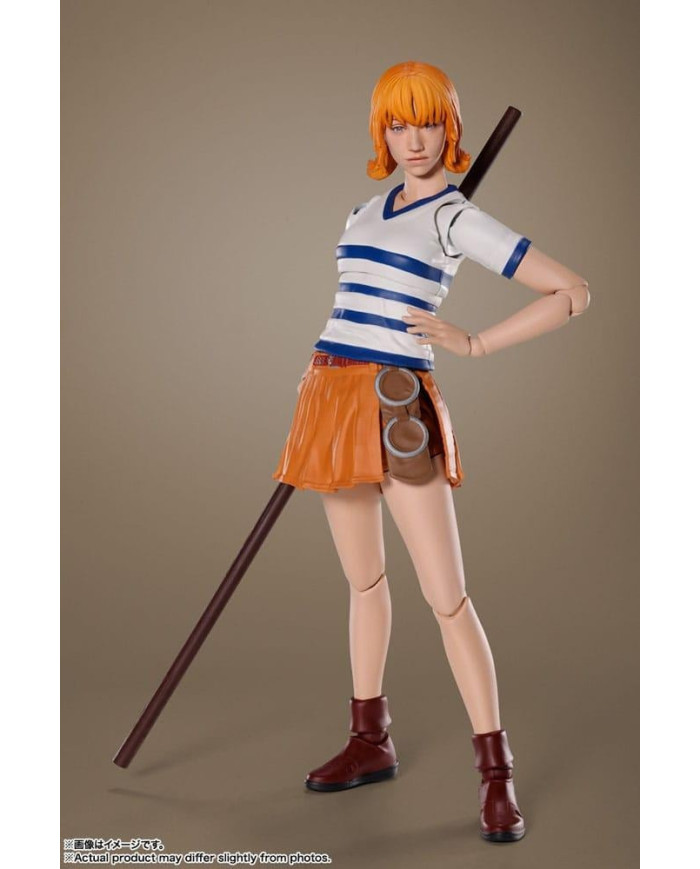 ONE PIECE NETFLIX - Nami - Figurine S.H. Figuarts 15cm
