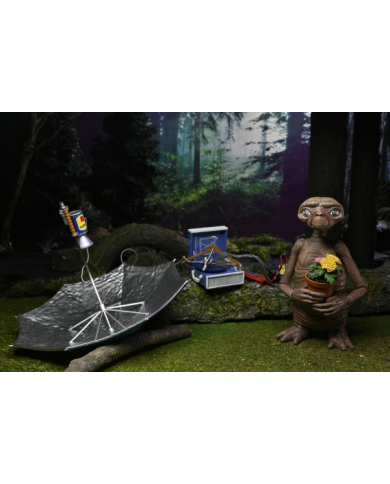 E.T. - Ultimate Deluxe E.T. - Figurine 40ème anniversaire 18cm