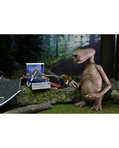 E.T. - Ultimate Deluxe E.T. - Figurine 40ème anniversaire 18cm
