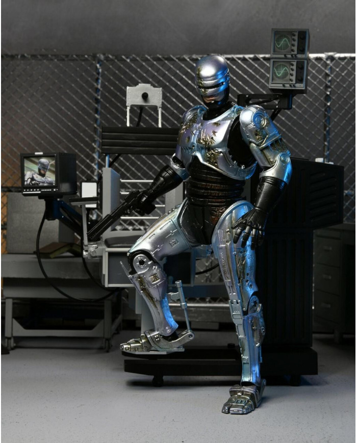 ULTIMATE ROBOCOP - Battle Damaged w/Chair - Figurine articulée 20cm