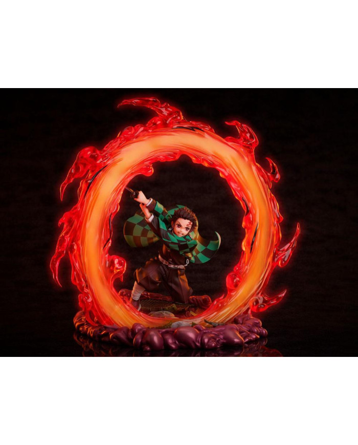 DEMON SLAYER - Tanjiro Kamado 1/8 - Statuette 28cm