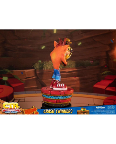 CRASH BANDICOOT - Crash Team Racing Crash Winner - Statuette 46cm