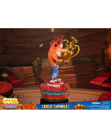 CRASH BANDICOOT - Crash Team Racing Crash Winner - Statuette 46cm