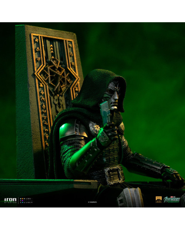 Statuette Iron Studios - Doctor Doom on Throne - Avengers: Doomsday - Deluxe Art Scale 1/10