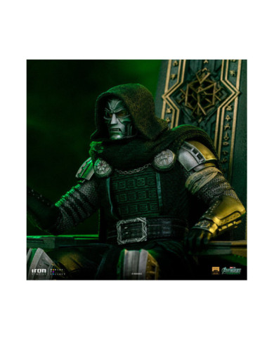 Statuette Iron Studios - Doctor Doom on Throne - Avengers: Doomsday - Deluxe Art Scale 1/10