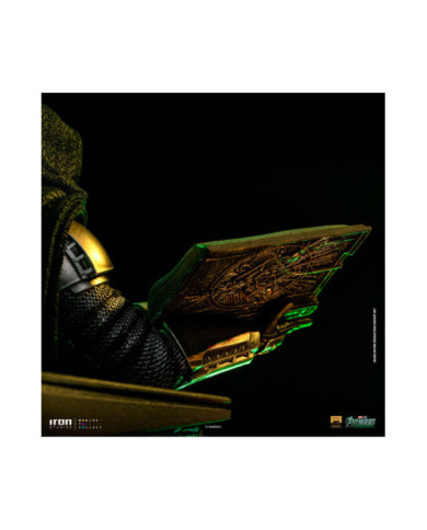 Statuette Iron Studios - Doctor Doom on Throne - Avengers: Doomsday - Deluxe Art Scale 1/10