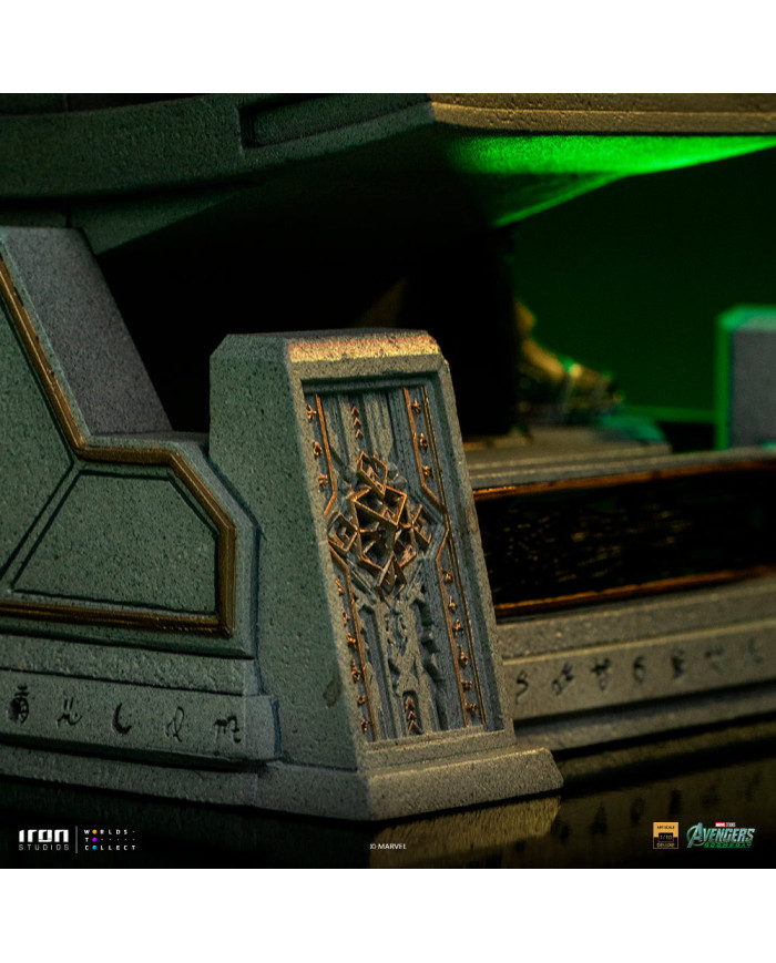 Statuette Iron Studios - Doctor Doom on Throne - Avengers: Doomsday - Deluxe Art Scale 1/10