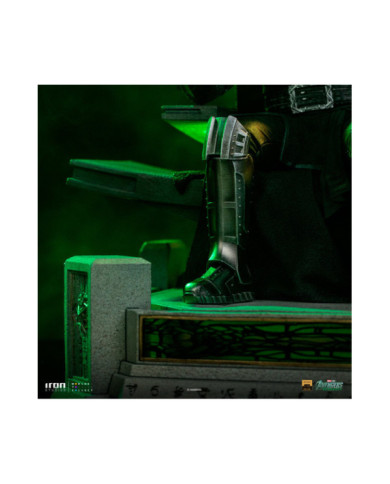 Statuette Iron Studios - Doctor Doom on Throne - Avengers: Doomsday - Deluxe Art Scale 1/10