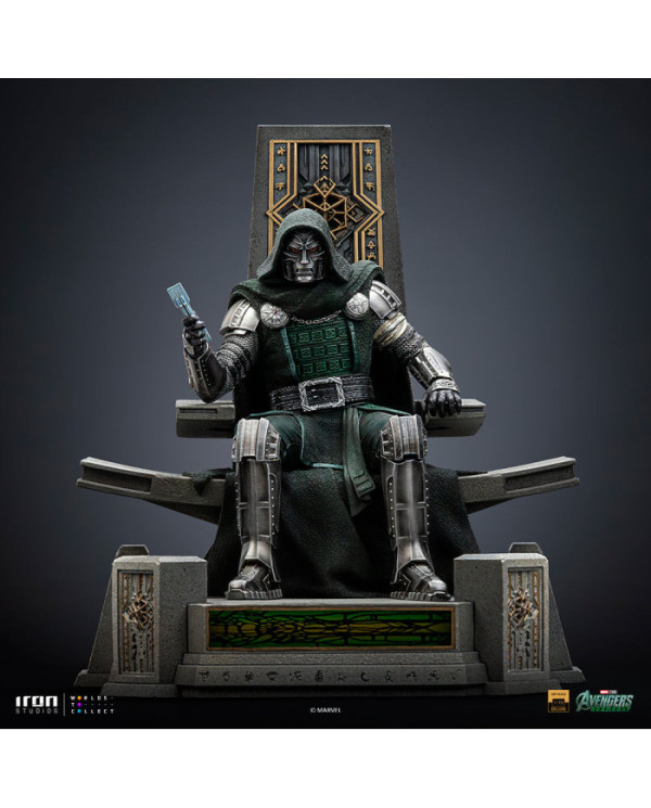Statuette Iron Studios - Doctor Doom on Throne - Avengers: Doomsday - Deluxe Art Scale 1/10