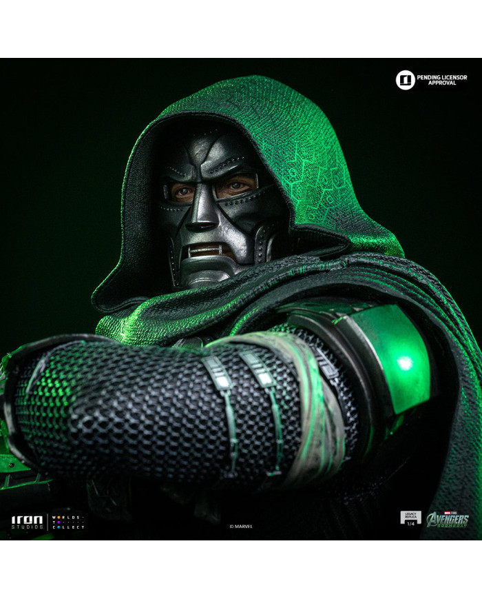 Statuette Iron Studios - Doctor Doom - Avengers: Doomsday - Legacy Replica 1/4