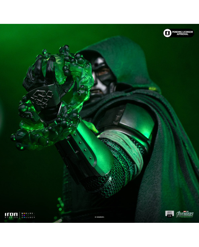 Statuette Iron Studios - Doctor Doom - Avengers: Doomsday - Legacy Replica 1/4